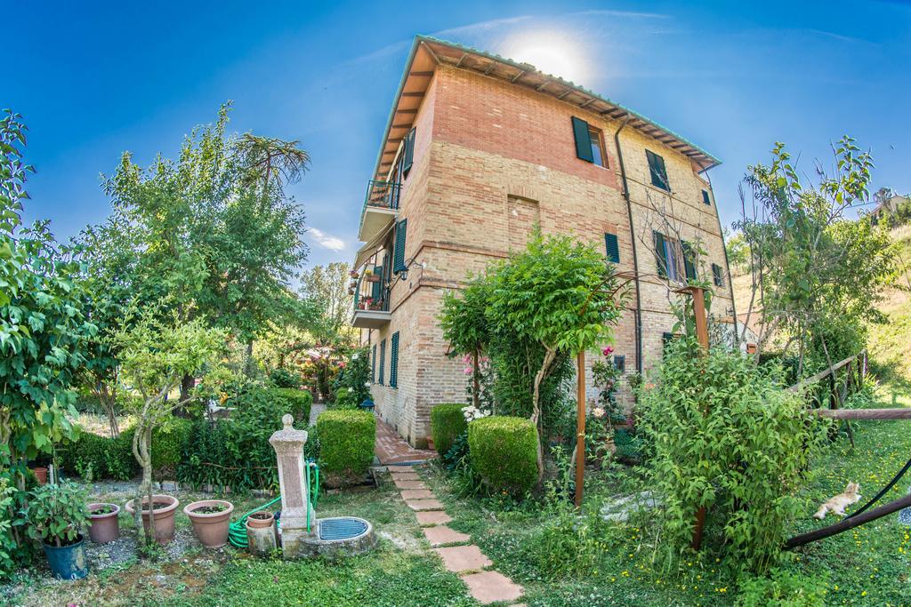 Gasthaus I Due Cipressi Torrenieri Exterior foto